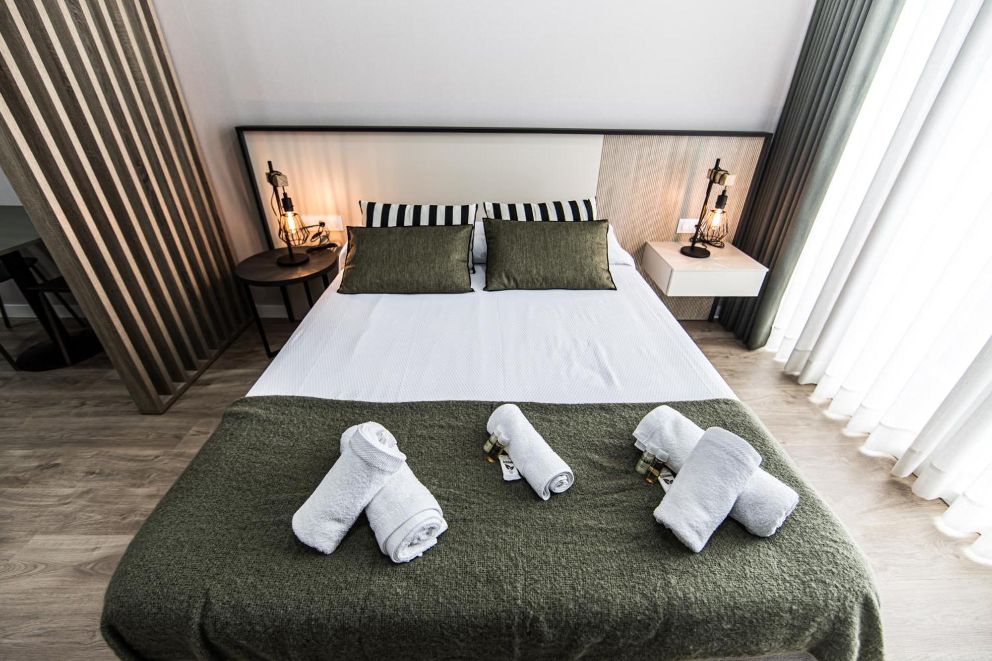 Apartamentos Luxury En San Juan Badajoz Bagian luar foto